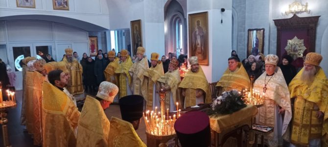 У Нововолинську митрополит Володимир очолив Сповідь духовенства округи